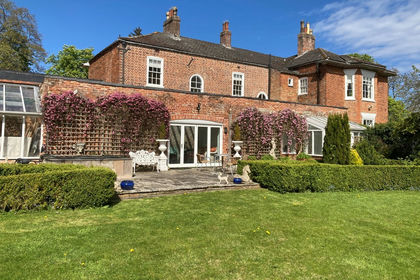 1.8 acres of Country Home for sale in Spilsby