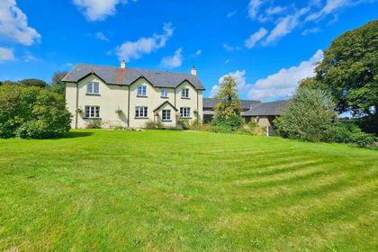 25 acres of Farmhouse for sale in Moretonhampstead
