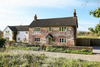 2.7 acres of House with Land for sale in Compton Bassett