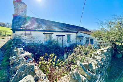 Land for sale in Llanddoged and Maenan