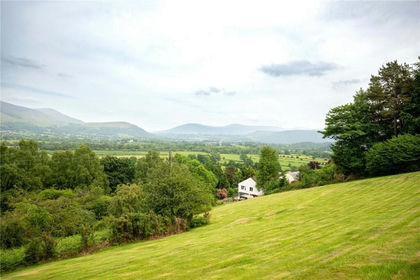 7.6 acres of House with Land for sale in Above Derwent