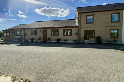 40 acres of Agricultural Land for sale in Llanedi