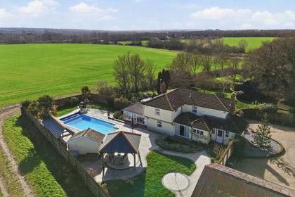 1 acre of House with Land for sale in Rivenhall