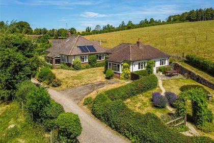 6 acres of House with Land for sale in Orcheston