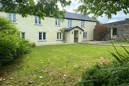 2.5 acres of House with Land for sale in Morwenstow