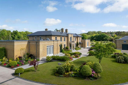 10.8 acres of Country Estate for sale in