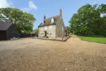2 acres of House with Land for sale in Knotting and Souldrop