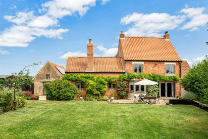 17.1 acres of House with Land for sale in Egmanton