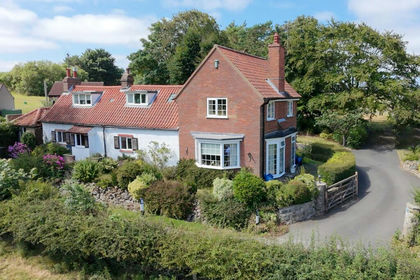 7 acres of House with Land for sale in Reighton