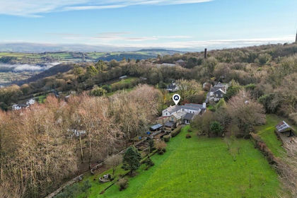 4 acres of House with Land for sale in Calstock
