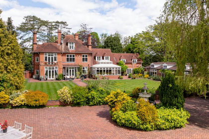 3 acres of House with Land for sale in Meriden and Solihull East