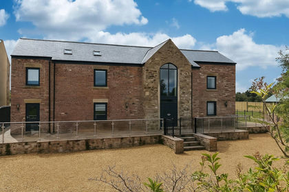 Barn Conversion for sale in Woodplumpton