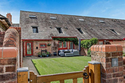 Land for sale in Clotton Hoofield