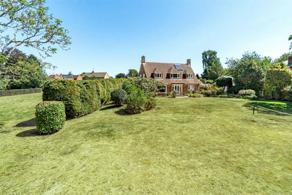 1.2 acres of House with Land for sale in Blandford Forum