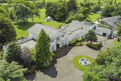 8 acres of Land for sale in South Mimms and Ridge