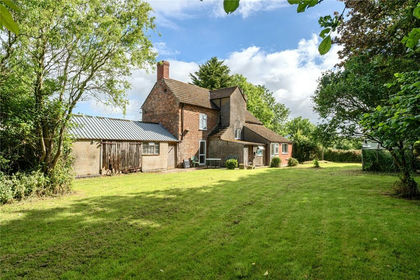 3.4 acres of Farmhouse for sale in Alkington