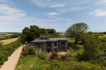 2 acres of House with Land for sale in St. Margaret's at Cliffe