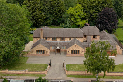 1 acre of House with Land for sale in St. Neots