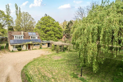 1 acre of House with Land for sale in Runnymede and Weybridge