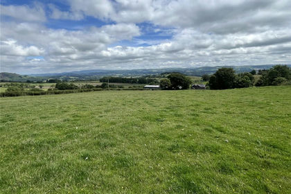 23.9 acres of Agricultural Land for sale in Llanafanfawr