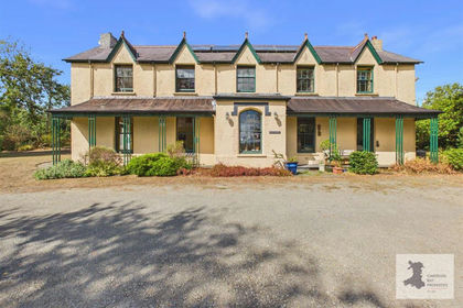 5.2 acres of Country Home for sale in Beulah