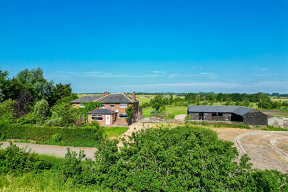2.5 acres of Farmhouse for sale in Wistow