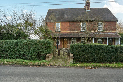 6 acres of House with Land for sale in Paddock Wood