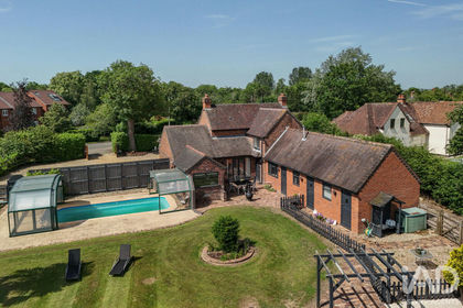 1 acre of House with Land for sale in Nether Whitacre