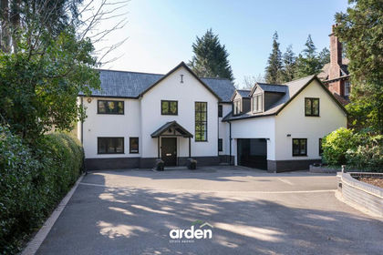 1.5 acres of Land for sale in Barnt Green