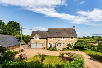 4 acres of Equestrian property for sale in Cranford