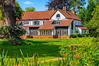 2.5 acres of House with Land for sale in Woodborough