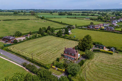 1.3 acres of House with Land for sale in Trysull and Seisdon