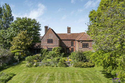 1.5 acres of Land for sale in Ellesborough