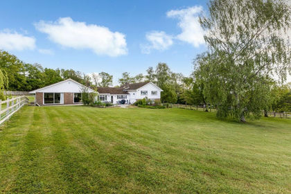 11 acres of House with Land for sale in Forest Row