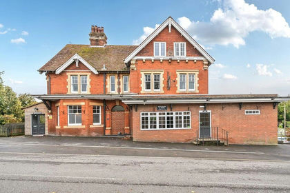 Pub for sale in Idmiston