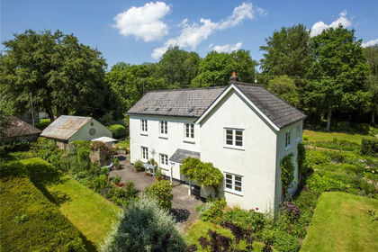 1.5 acres of Cottage for sale in Dunkeswell