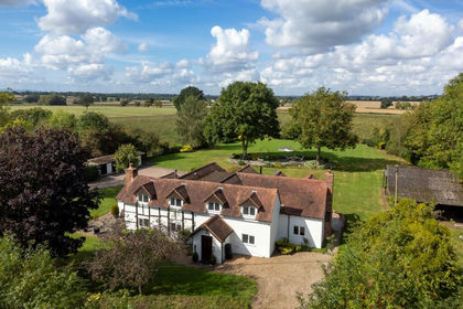 1.2 acres of House with Land for sale in Stock and Bradley