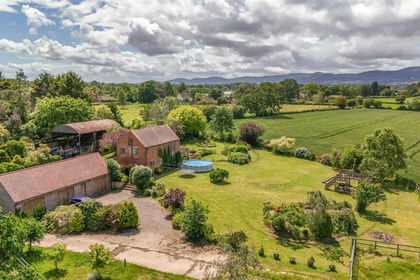 Barn Conversion for sale in Hanley Castle