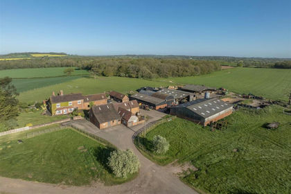 203.4 acres of Farm for sale in Wootton Wawen