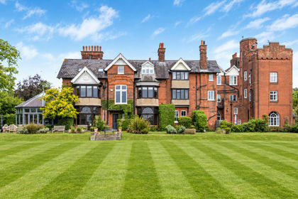 6.4 acres of House with Land for sale in Little Berkhamsted