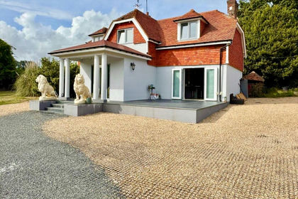 2.5 acres of House with Land for sale in Bexhill-on-Sea
