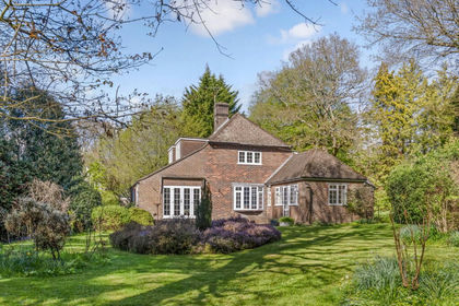 3.5 acres of Cottage for sale in Hassocks