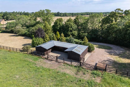 5.2 acres of Equestrian property for sale in Hannington