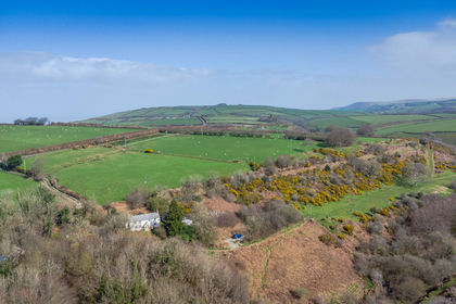 4.7 acres of House with Land for sale in Lynton