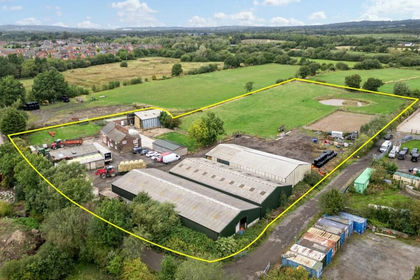 4.4 acres of Farmhouse for sale in Makerfield