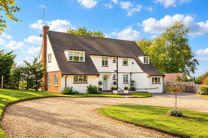 4 acres of Equestrian property for sale in West Horsley