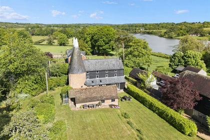 4 acres of House with Land for sale in Ticehurst