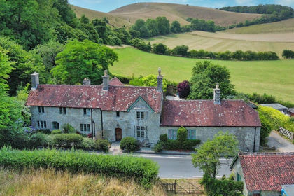 2.8 acres of House with Land for sale in Melbury Abbas