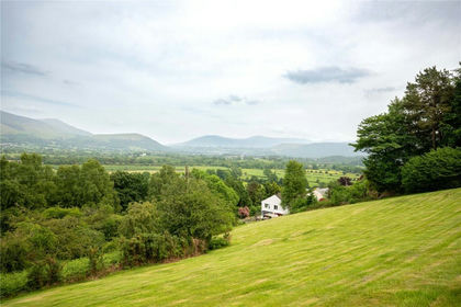 7.6 acres of House with Land for sale in Above Derwent