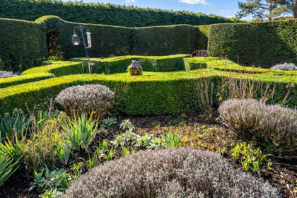 1 acre of Farmhouse for sale in Sutton Bridge
